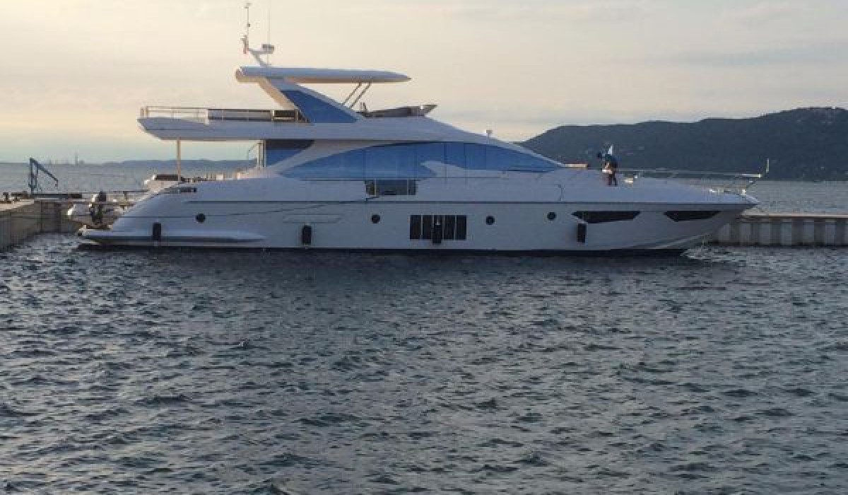 Azimut 80